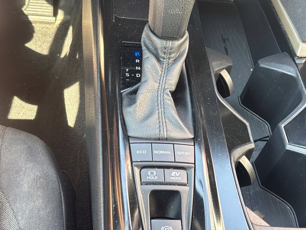 Used 2025 Toyota Camry LE w/ Convenience Package FWD image 15