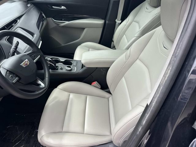 Certified 2022 Cadillac XT4 Luxury w/ Driver Awareness Package FWD image 21