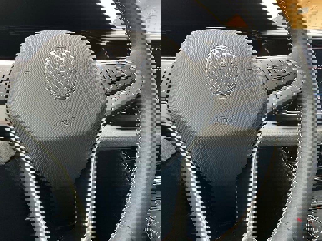 Used 2022 Volkswagen Taos SE w/ IQ.Drive SE Package image 20