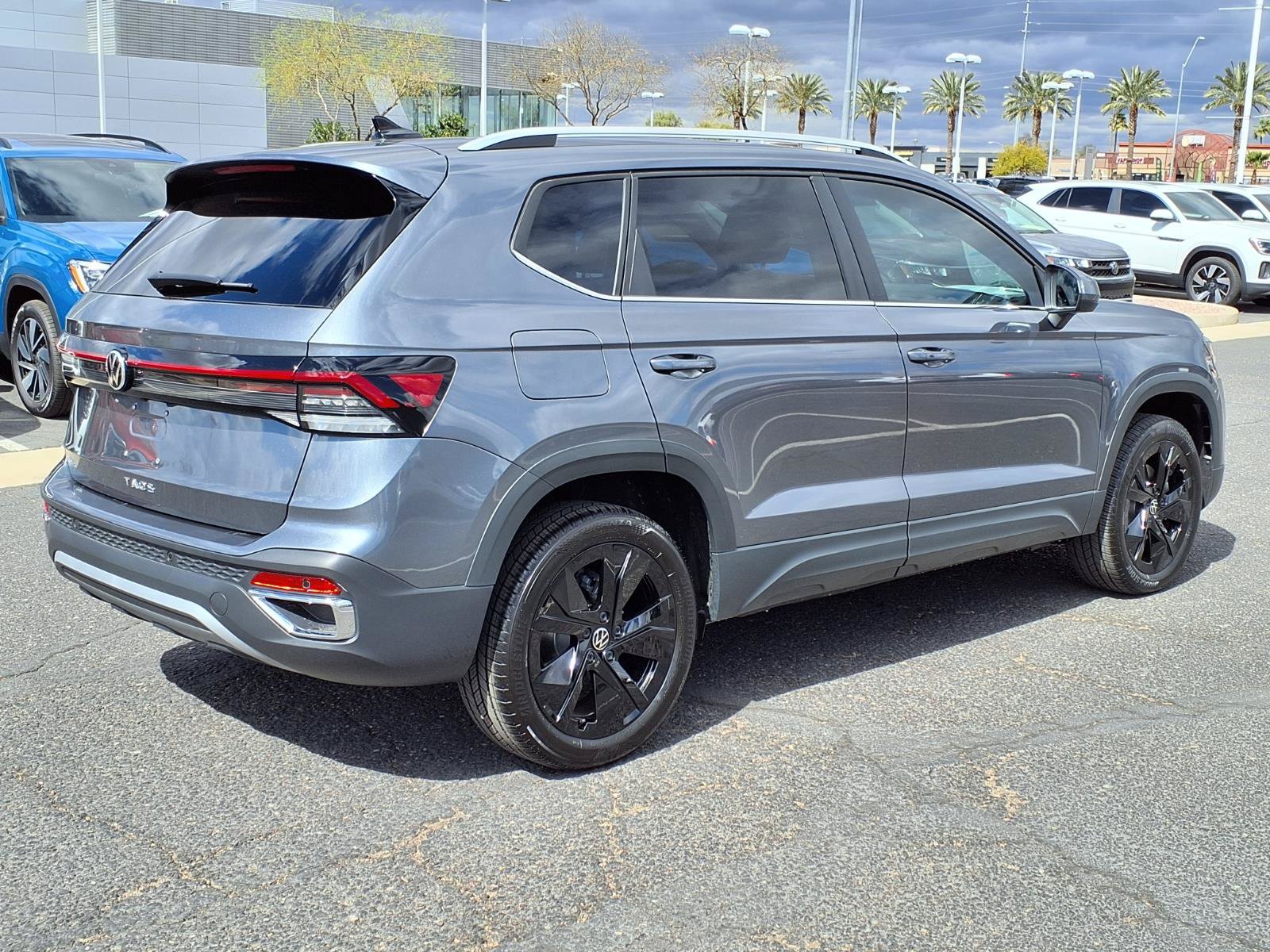 New 2026 Volkswagen Taos SE FWD image 3