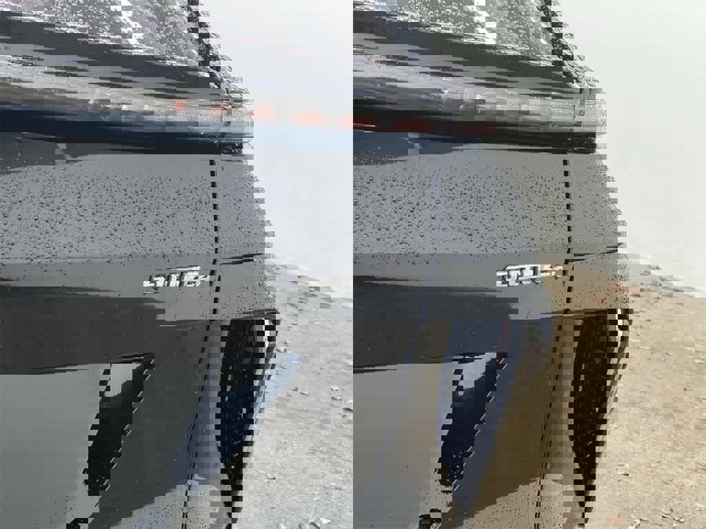 Certified 2025 Cadillac Lyriq Luxury w/ Nappa Leather Package image 11