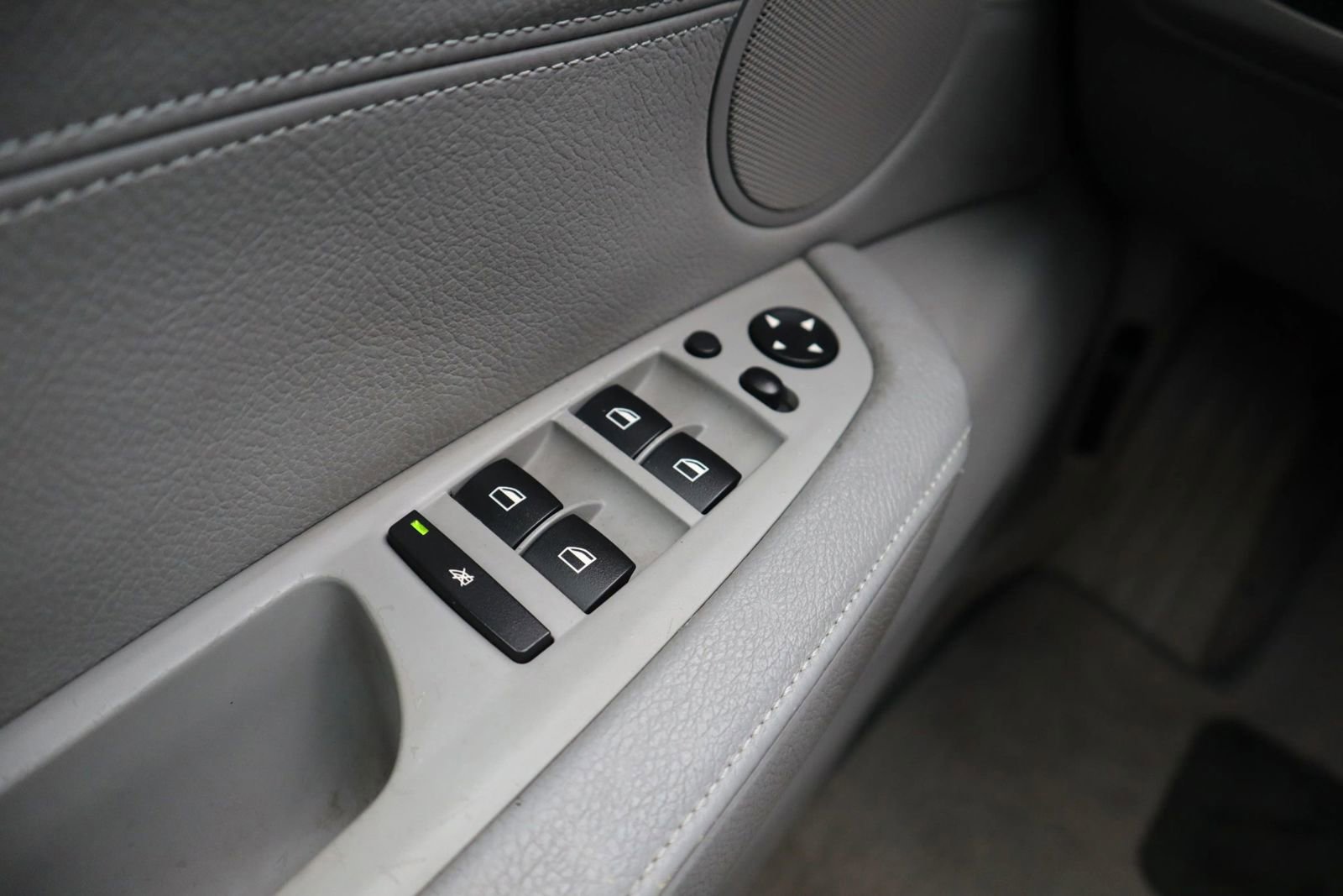 Used 2007 BMW X5 3.0si image 30