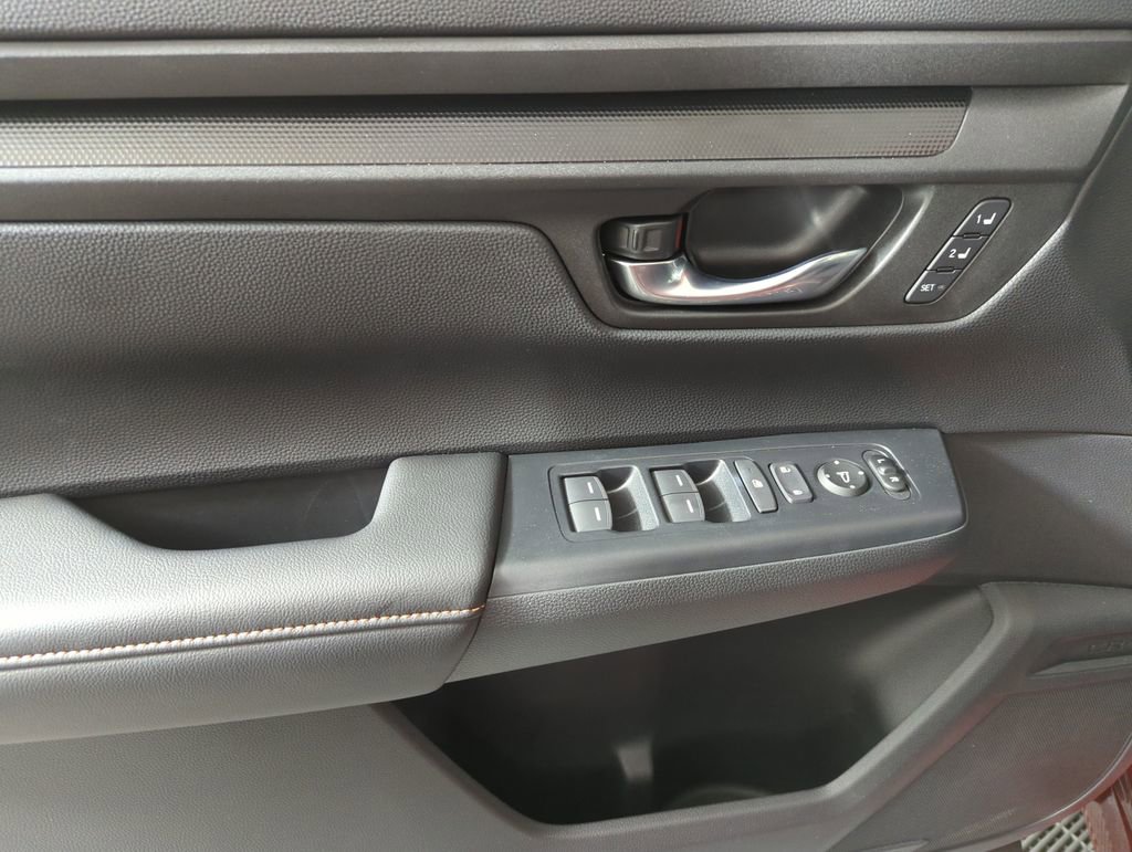 Certified 2025 Honda CR-V Sport-L image 10