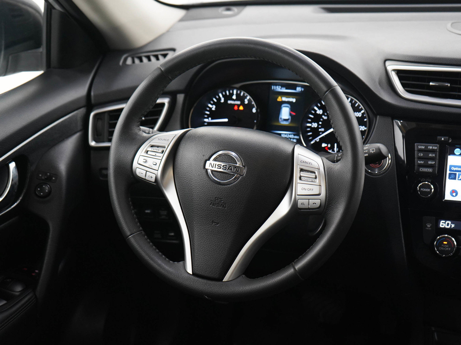 Used 2016 Nissan Rogue SL AWD/4WD image 14