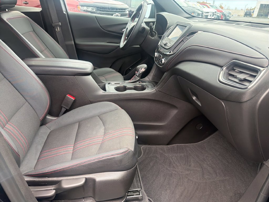 Used 2023 Chevrolet Equinox RS AWD/4WD image 23