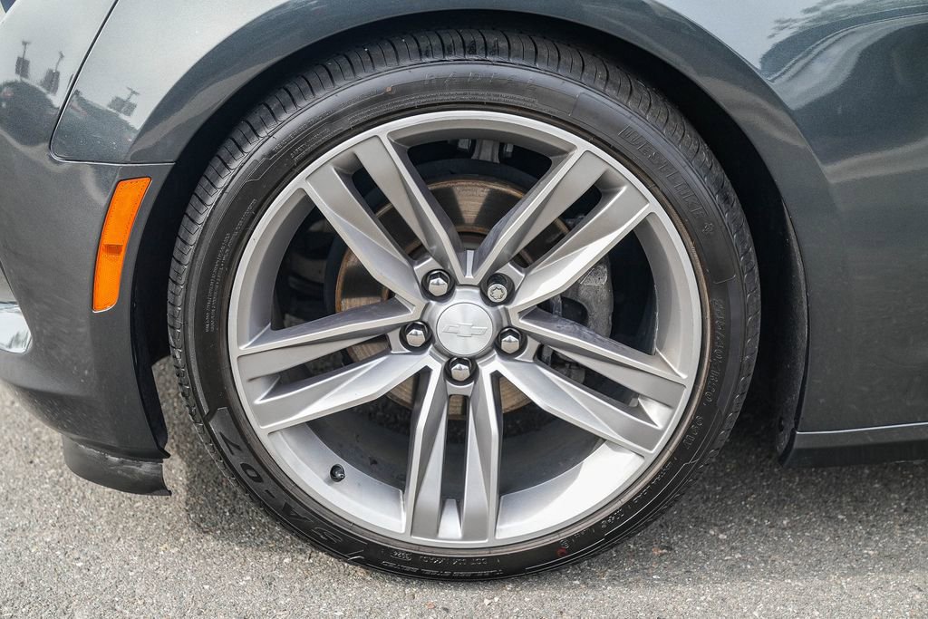 Used 2018 Chevrolet Camaro LT w/ RS Package image 11