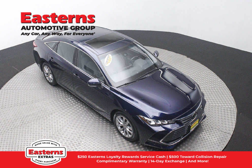 Used 2022 Toyota Avalon XLE w/ Moonroof Package FWD image 4