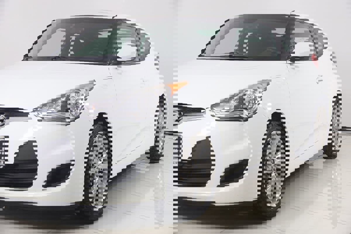 Used 2016 Hyundai Veloster w/ Option Group 02 image 45