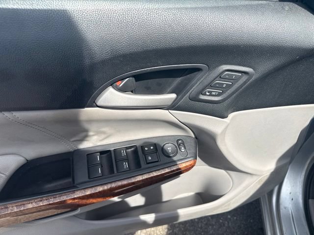 Used 2012 Honda Accord EX-L image 17