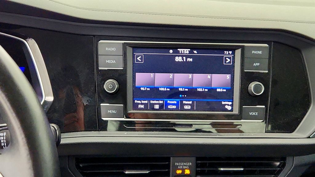 Used 2024 Volkswagen Jetta SE FWD image 15