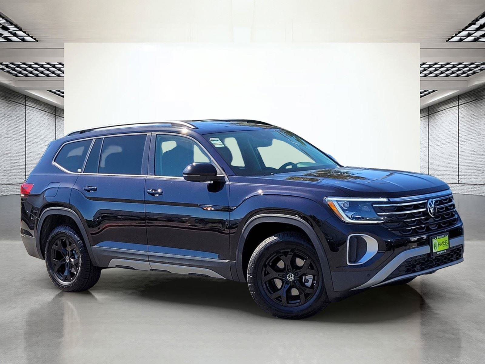 New 2026 Volkswagen Atlas Peak Edition AWD/4WD image 2