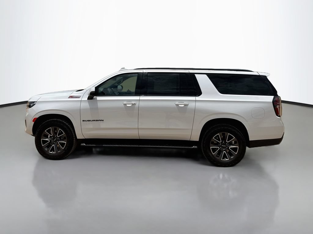 Used 2023 Chevrolet Suburban Z71 w/ Luxury Package AWD/4WD image 4