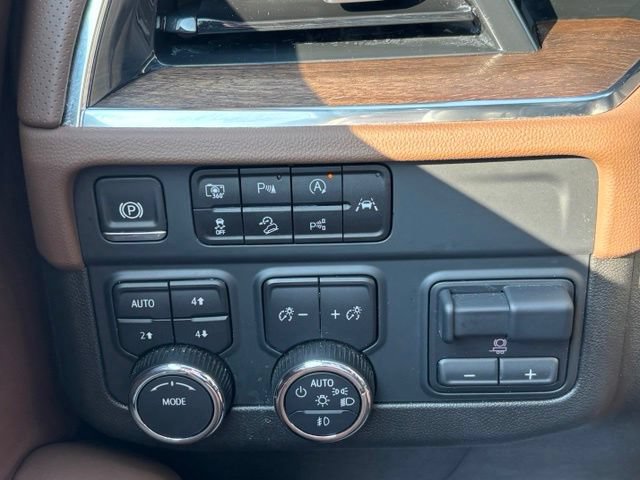 Certified 2025 Chevrolet Tahoe High Country w/ Sun And Tow Package AWD/4WD image 33