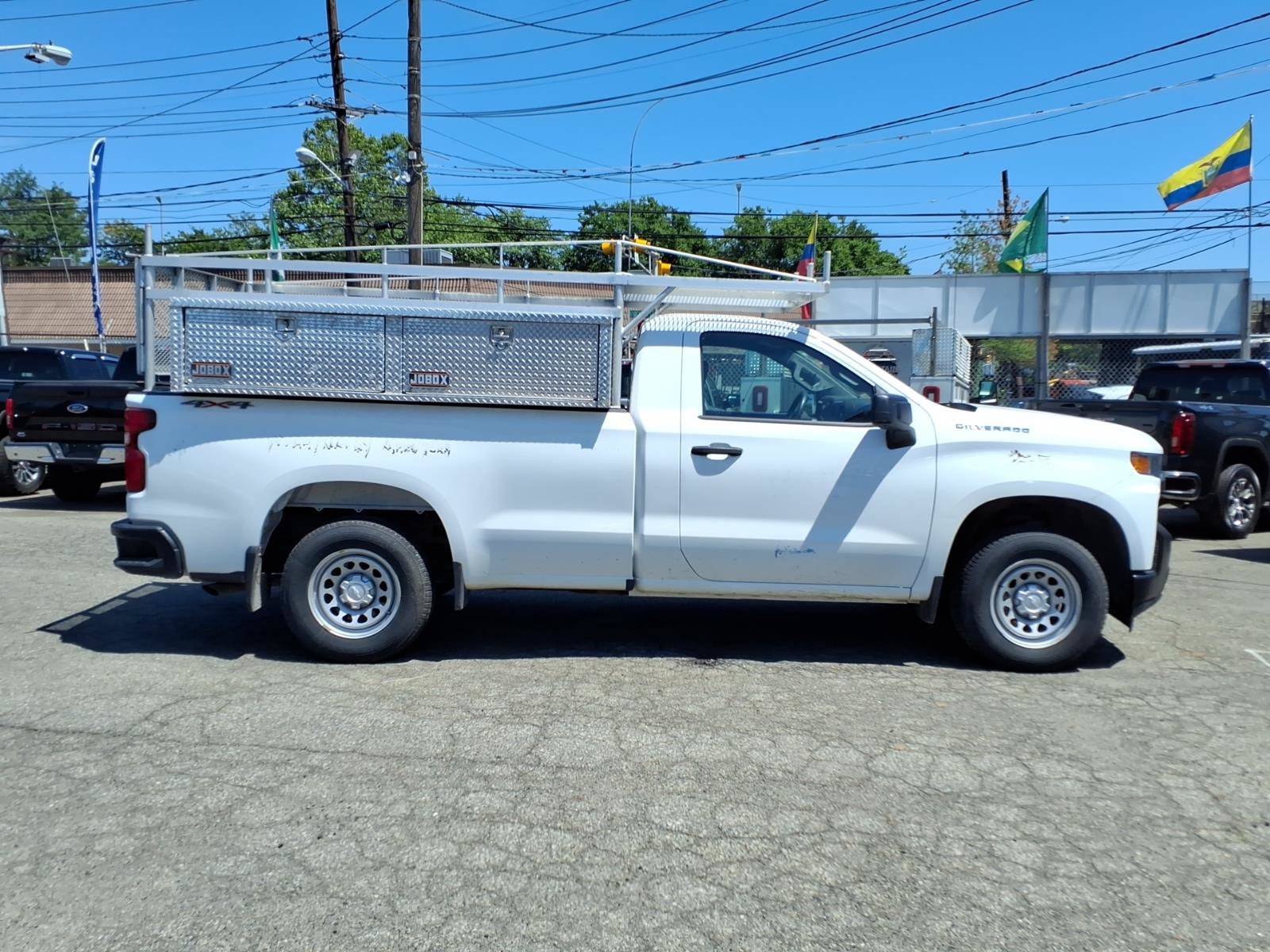 Used 2021 Chevrolet Silverado 1500 W/T w/ WT Value Package AWD/4WD image 8