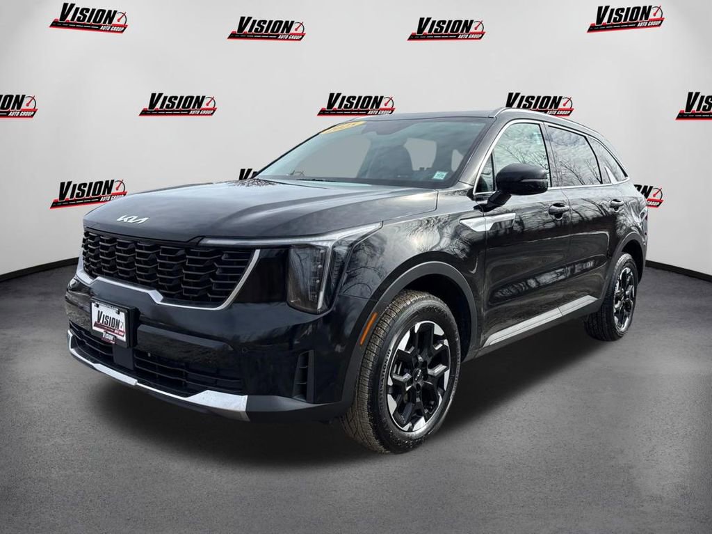 Used 2025 Kia Sorento S image 1