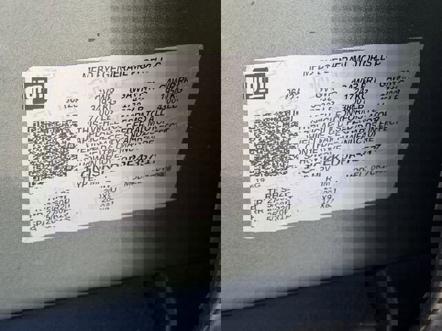 Used 2023 Chevrolet Suburban Premier image 36