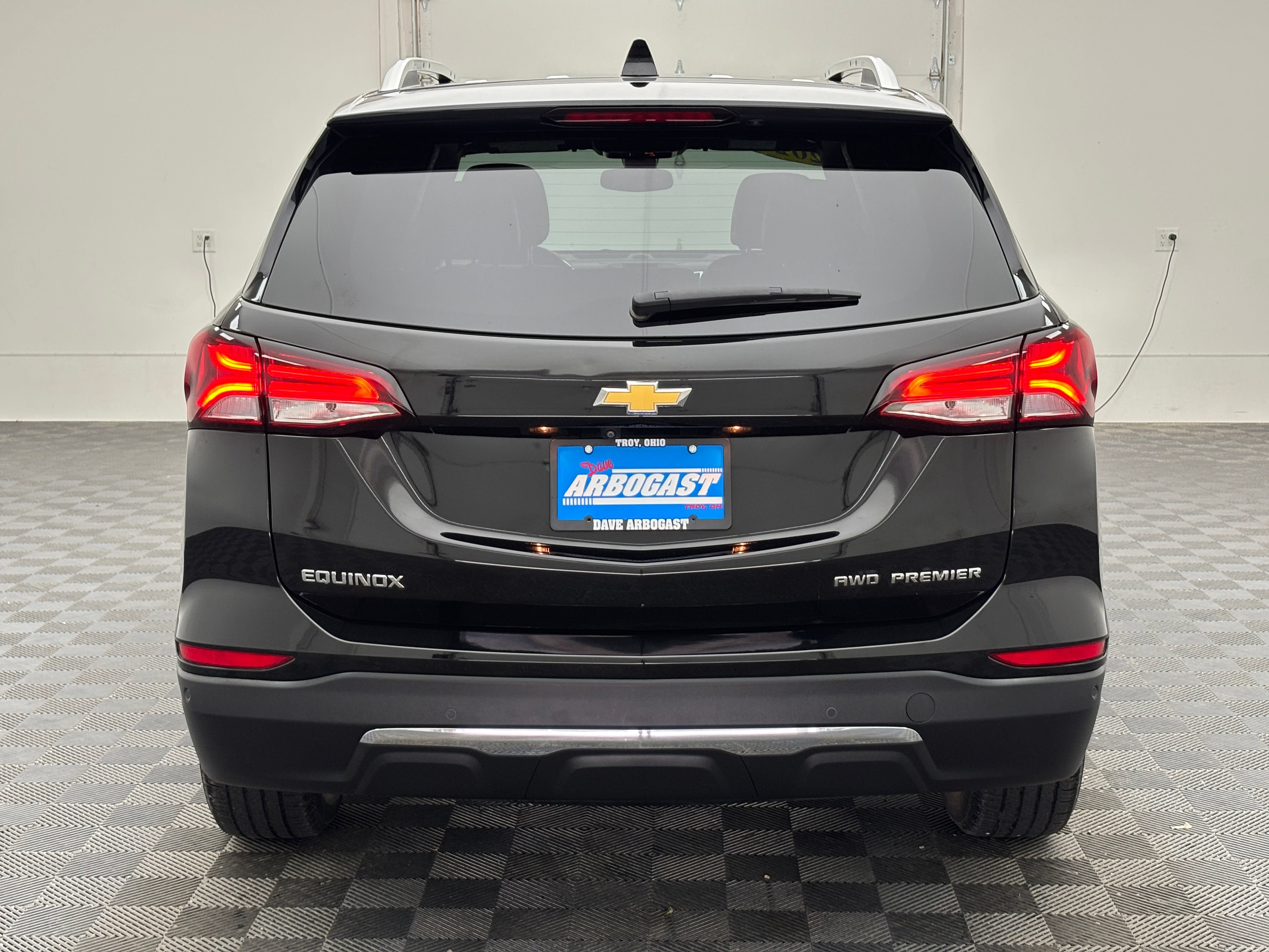 Used 2024 Chevrolet Equinox Premier AWD/4WD image 8