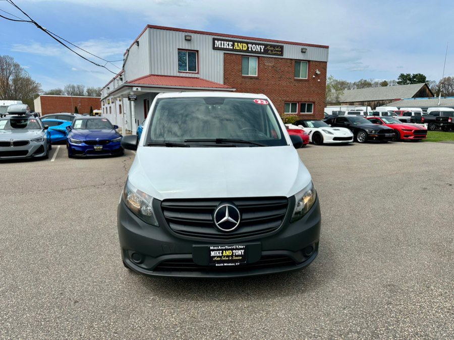 Used 2023 Mercedes-Benz Metris image 2