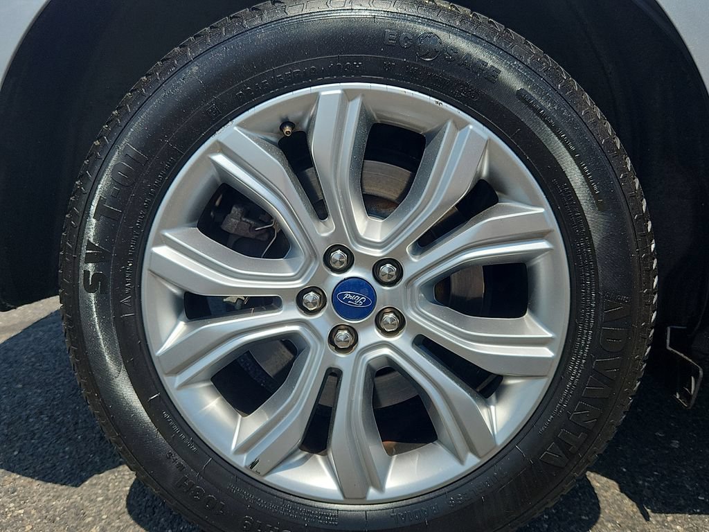 Used 2022 Ford Edge Titanium AWD/4WD image 8