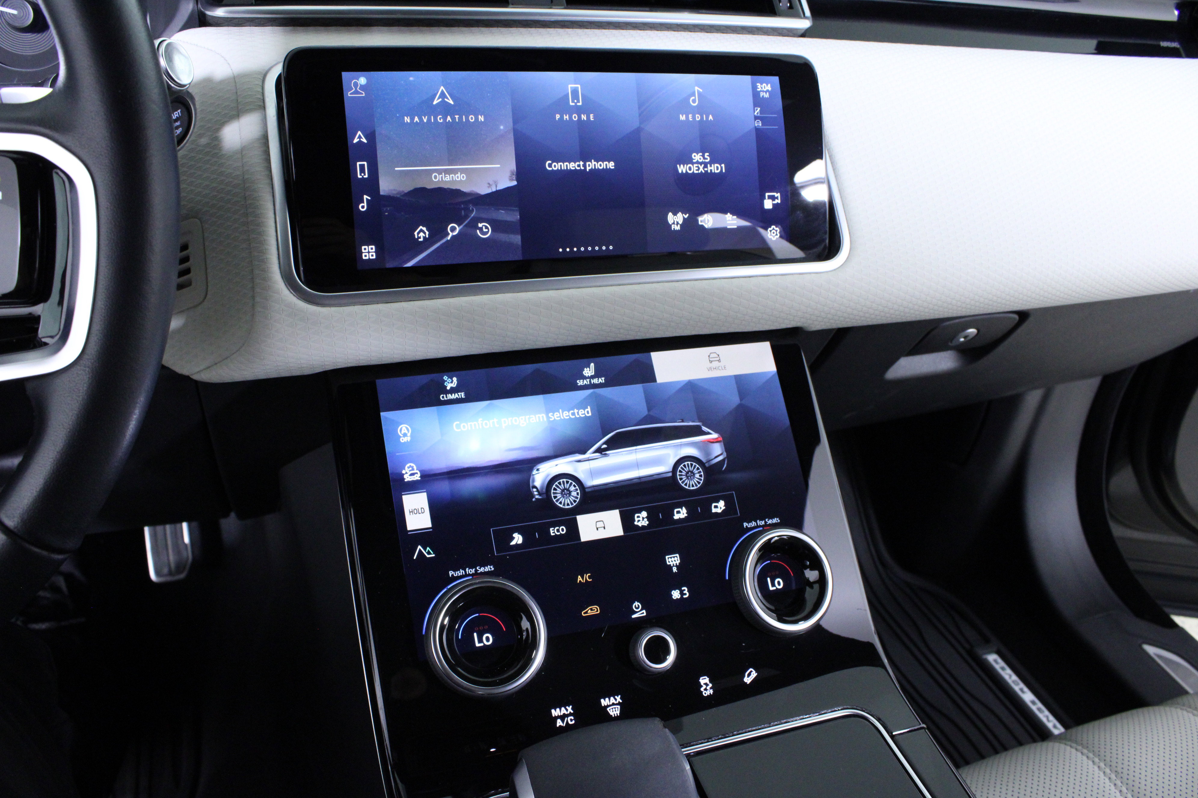 Used 2023 Land Rover Range Rover Velar R-Dynamic S AWD/4WD image 25