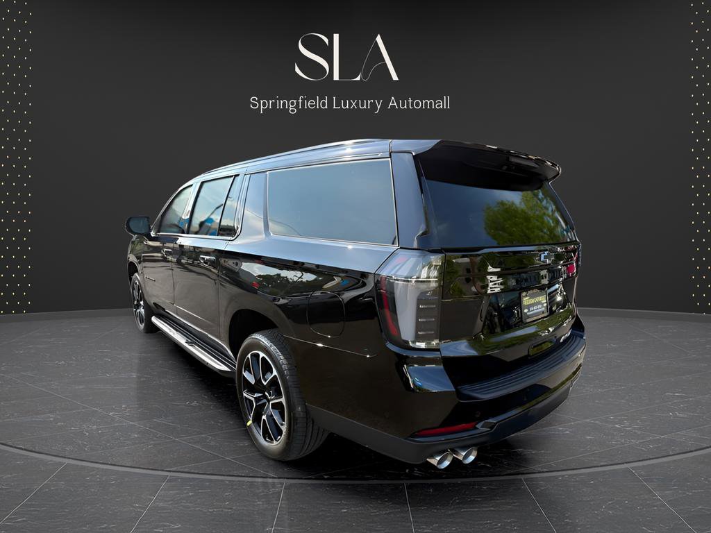 Used 2026 Chevrolet Suburban RST w/ Comfort Package image 3