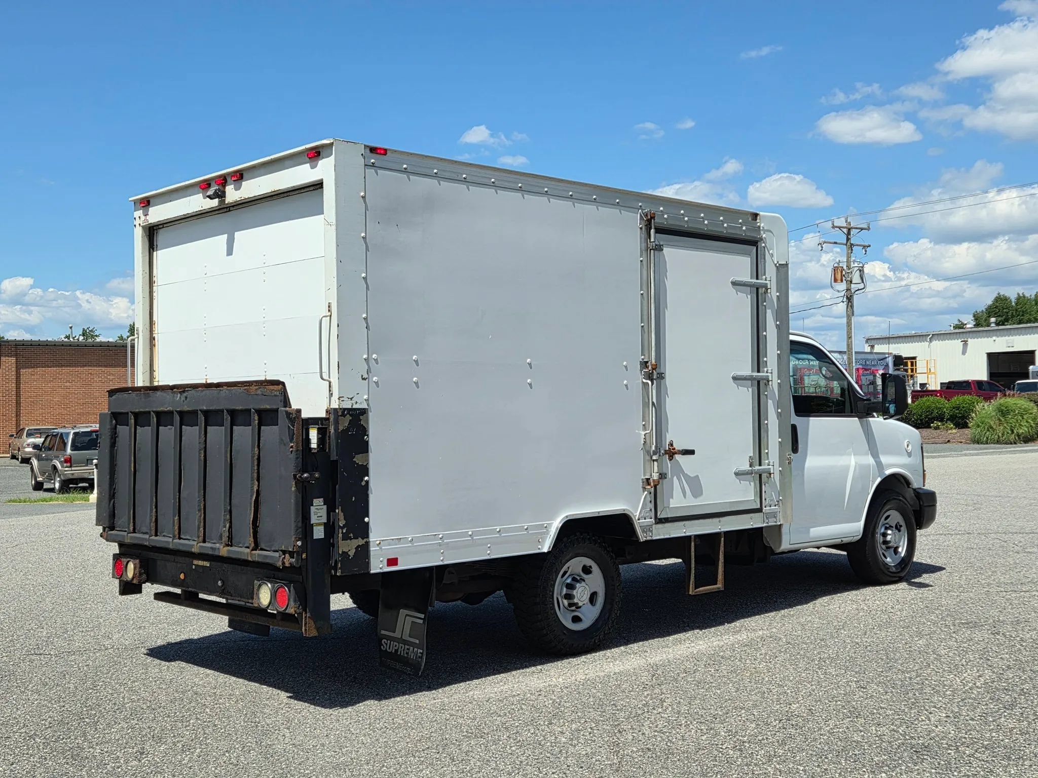 Used 2015 Chevrolet Express 3500 RWD image 12