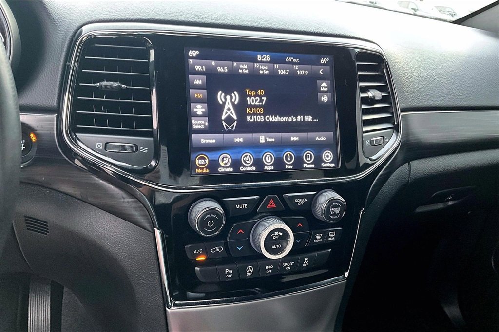 Used 2020 Jeep Grand Cherokee Altitude image 21