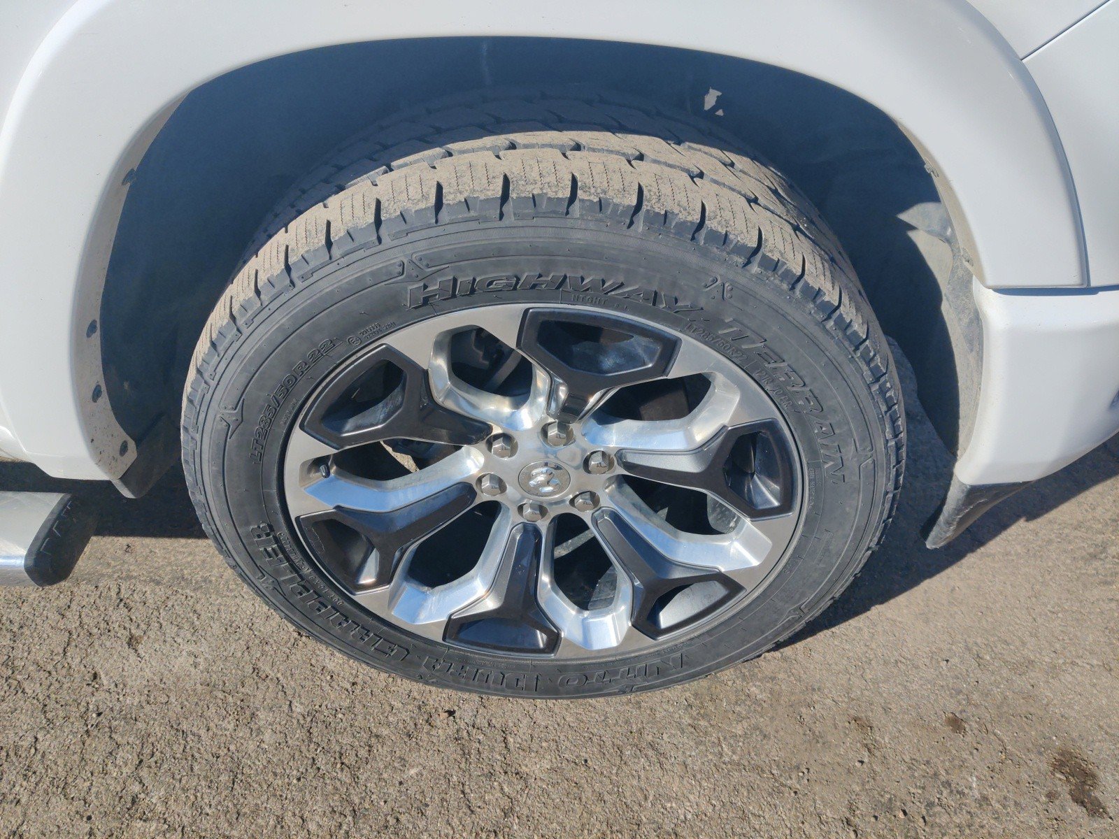 Used 2022 RAM 1500 Limited w/ Bed Utility Group image 3