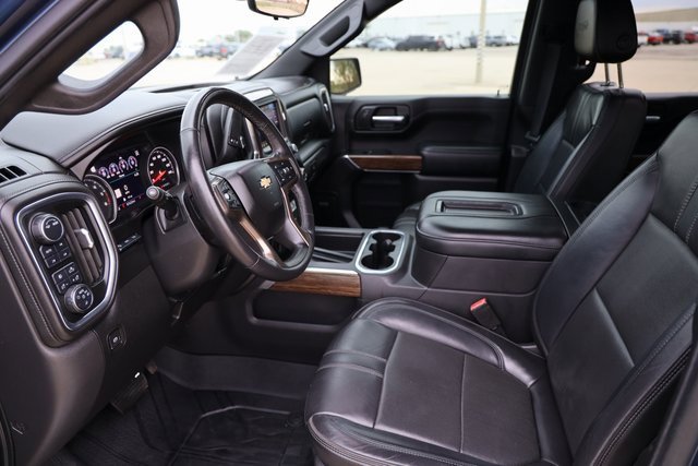 Used 2020 Chevrolet Silverado 1500 High Country w/ Technology Package image 11