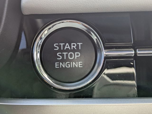 Used 2025 Mitsubishi Outlander SEL image 35