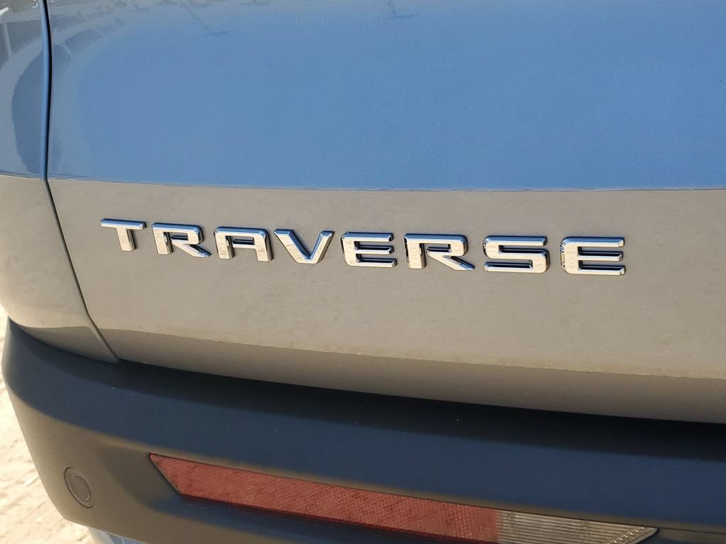 Used 2026 Chevrolet Traverse LT w/ Driver Confidence Package FWD image 8