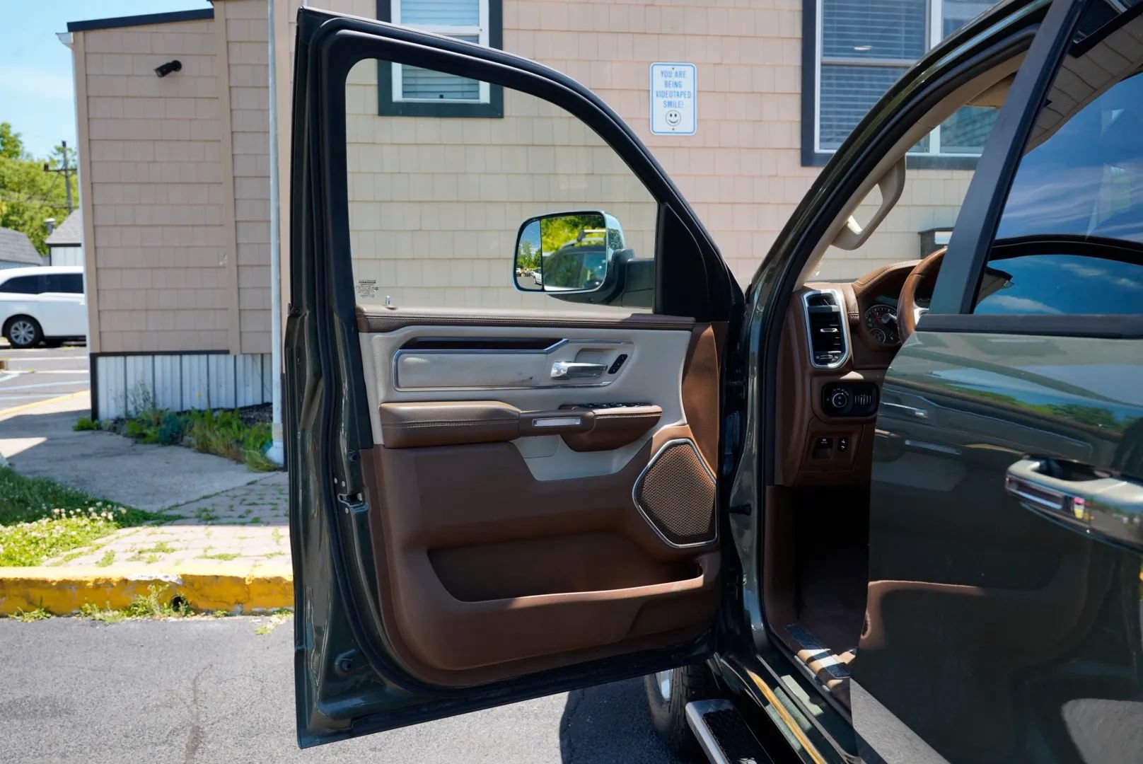 Used 2021 RAM 1500 Laramie AWD/4WD image 20
