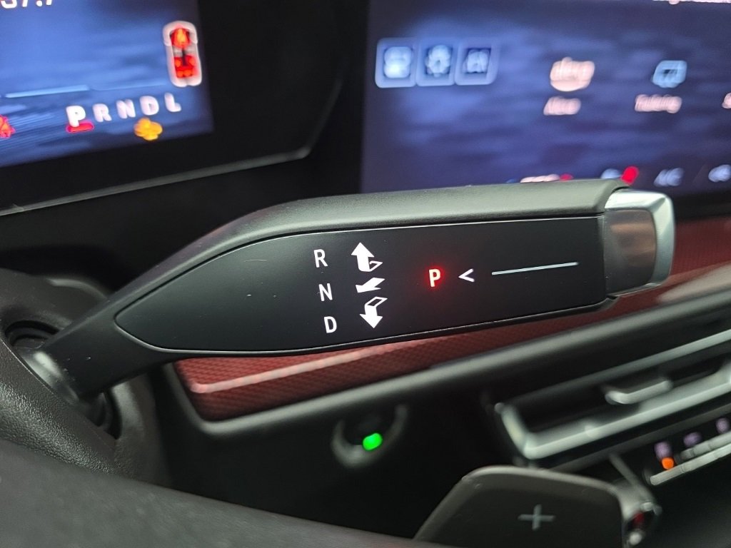 Used 2024 Chevrolet Traverse Z71 w/ Enhanced Driving Package image 30