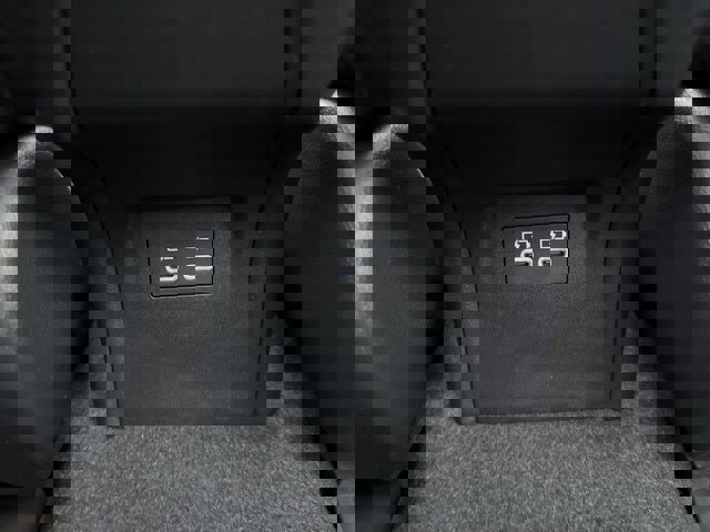 Used 2025 Toyota Prius XLE image 16