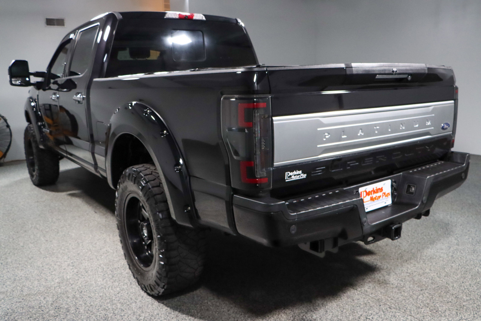 Used 2019 Ford F250 Platinum w/ Platinum Ultimate Package image 9
