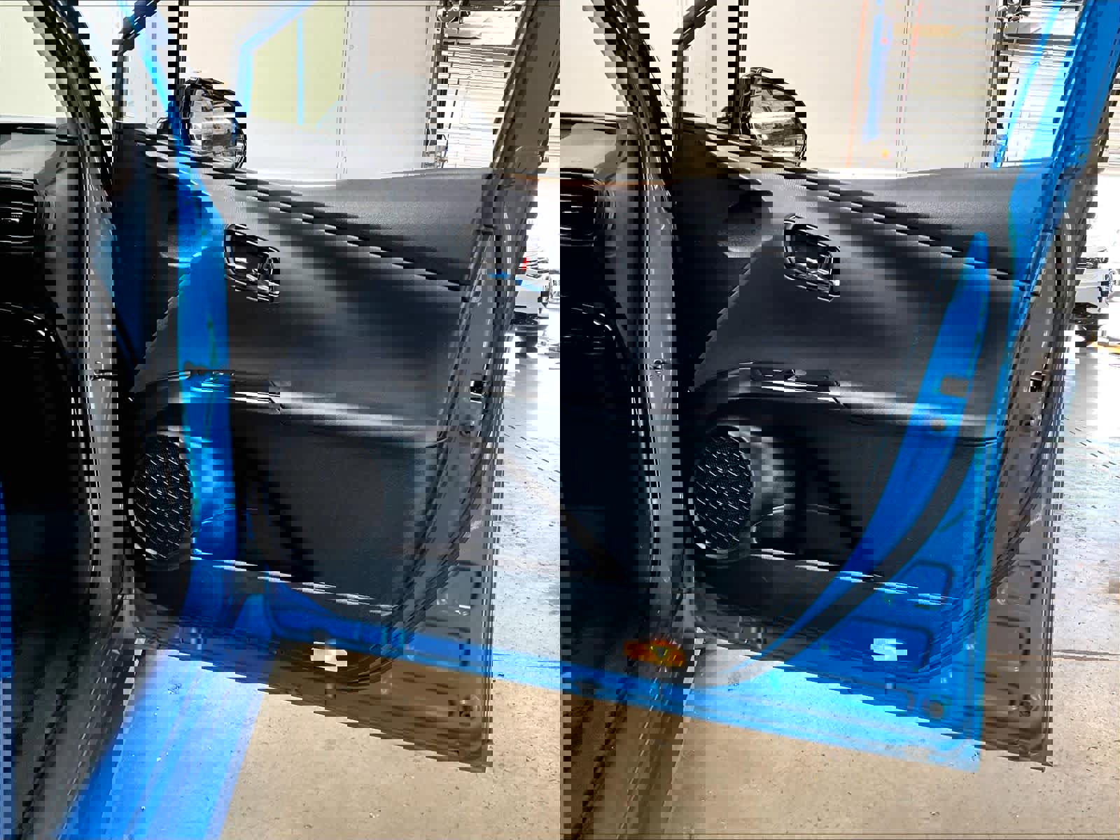 Used 2019 Toyota Prius LE AWD/4WD image 25