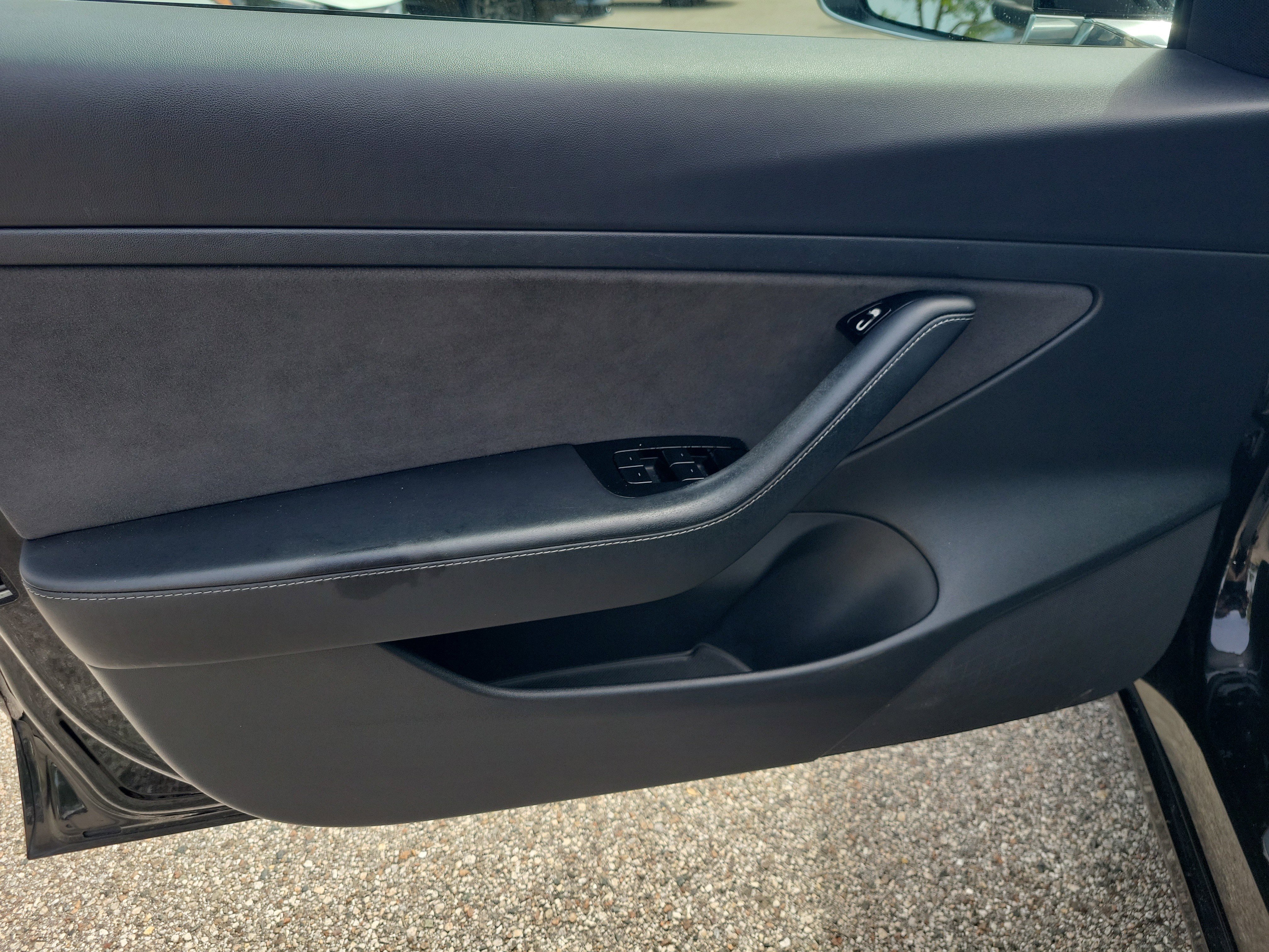 Used 2020 Tesla Model 3 Standard Range Plus RWD image 13