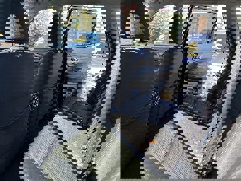 Used 2019 Nissan Rogue SV image 16