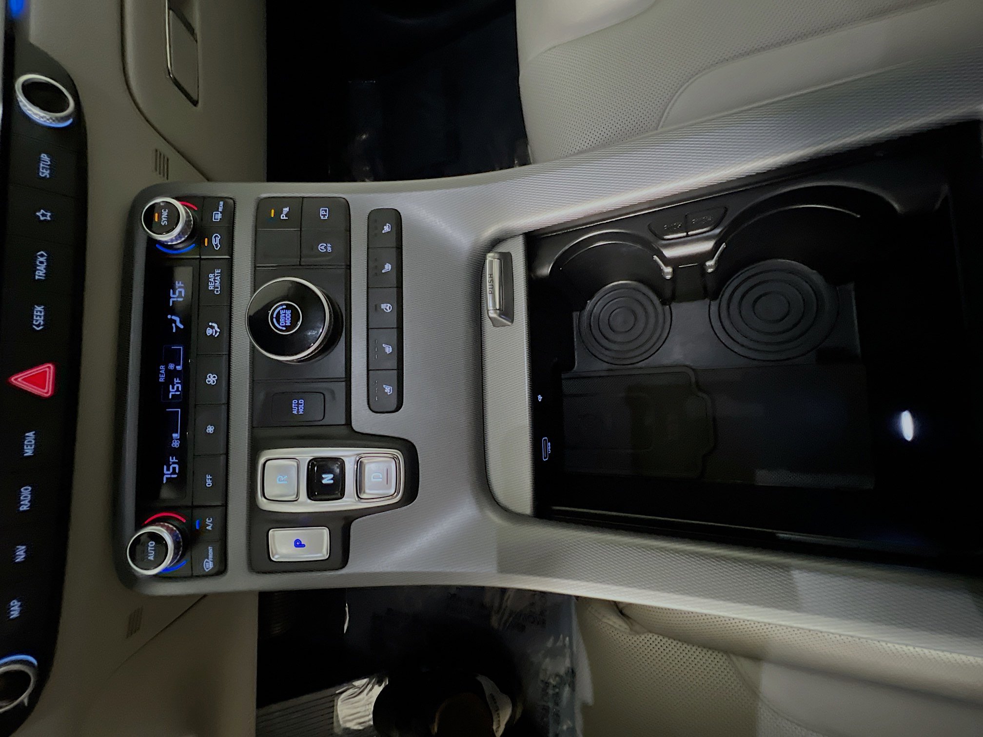 Used 2024 Hyundai Palisade Limited image 25