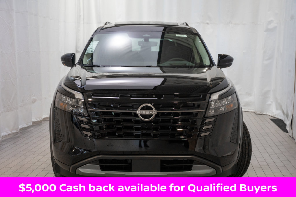New 2026 Nissan Pathfinder Platinum w/ Accent Package FWD image 2