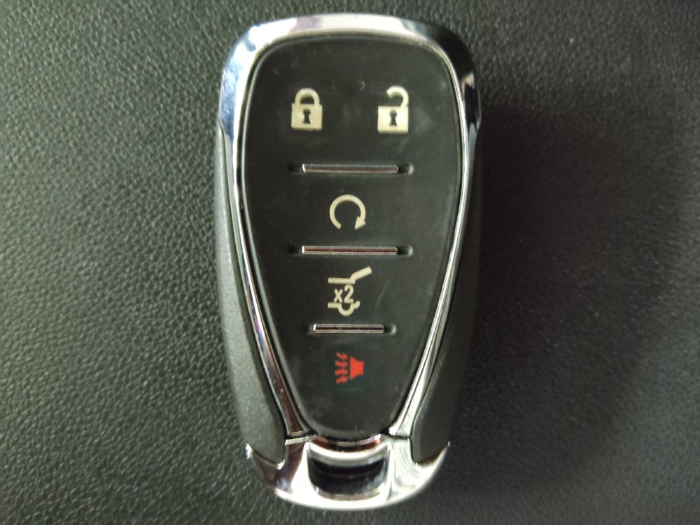 Used 2024 Chevrolet Equinox LT w/ LPO, Floor Liner Package FWD image 32