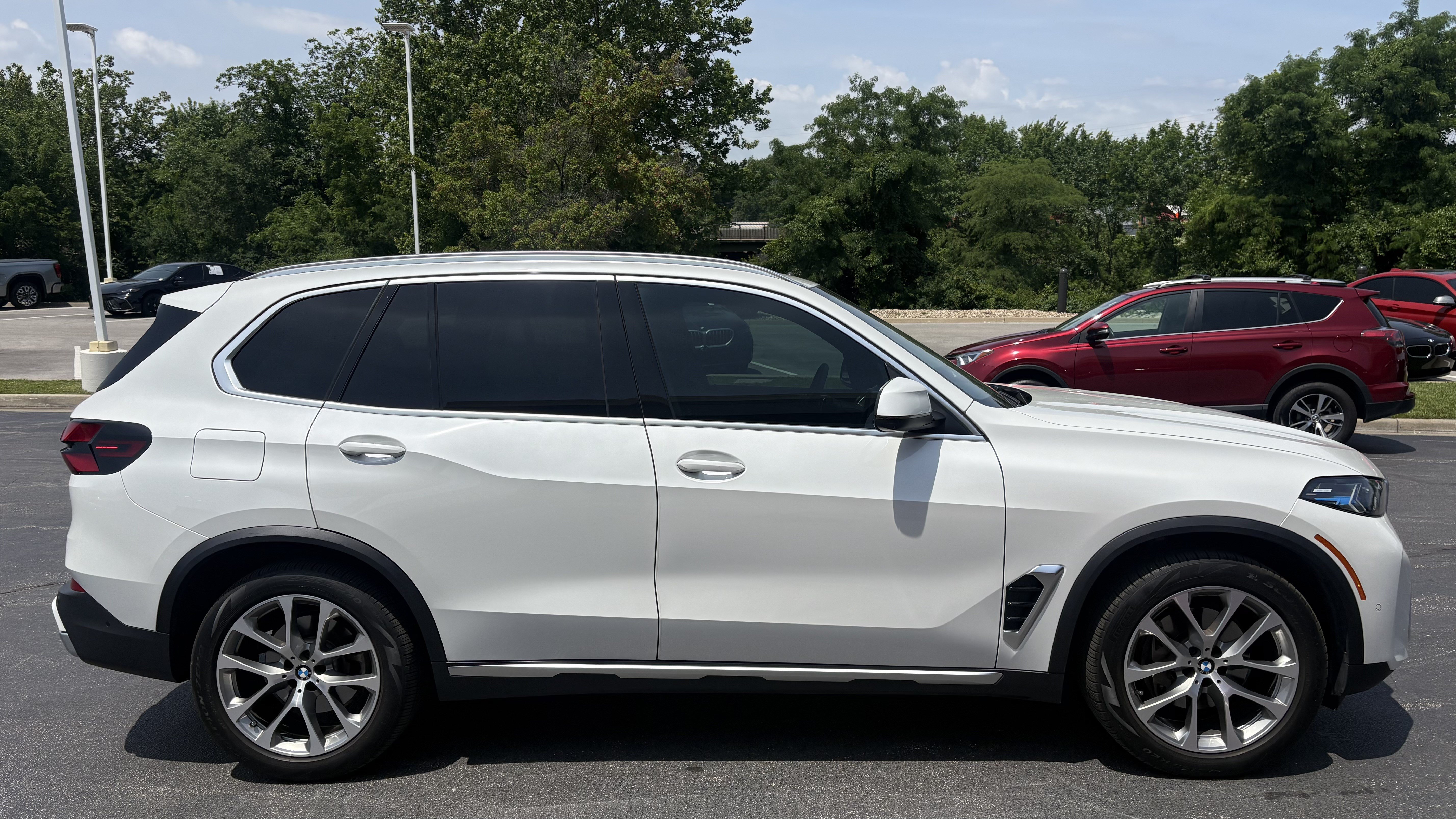 Certified 2025 BMW X5 xDrive40i w/ Premium Package AWD/4WD image 11