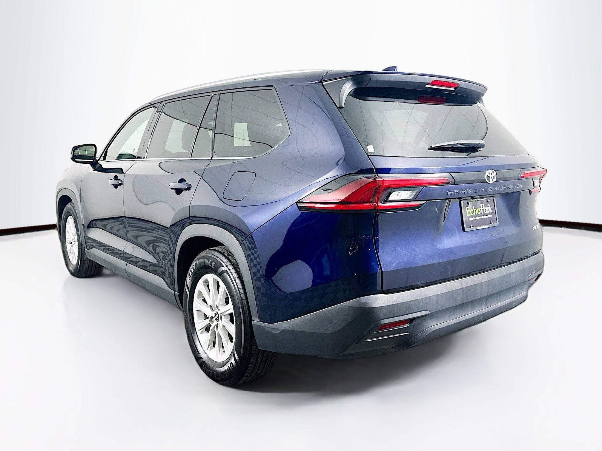 Used 2025 Toyota Grand Highlander FWD image 5