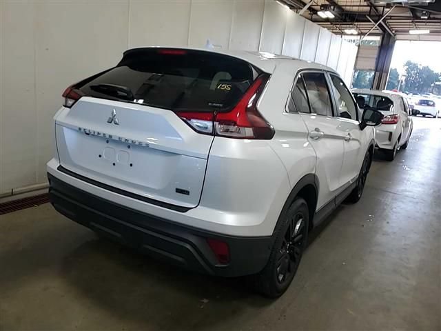Used 2024 Mitsubishi Eclipse Cross LE AWD/4WD image 3