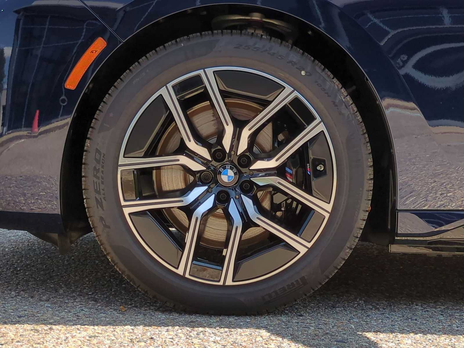 New 2026 BMW i7 xDrive60 AWD/4WD image 14