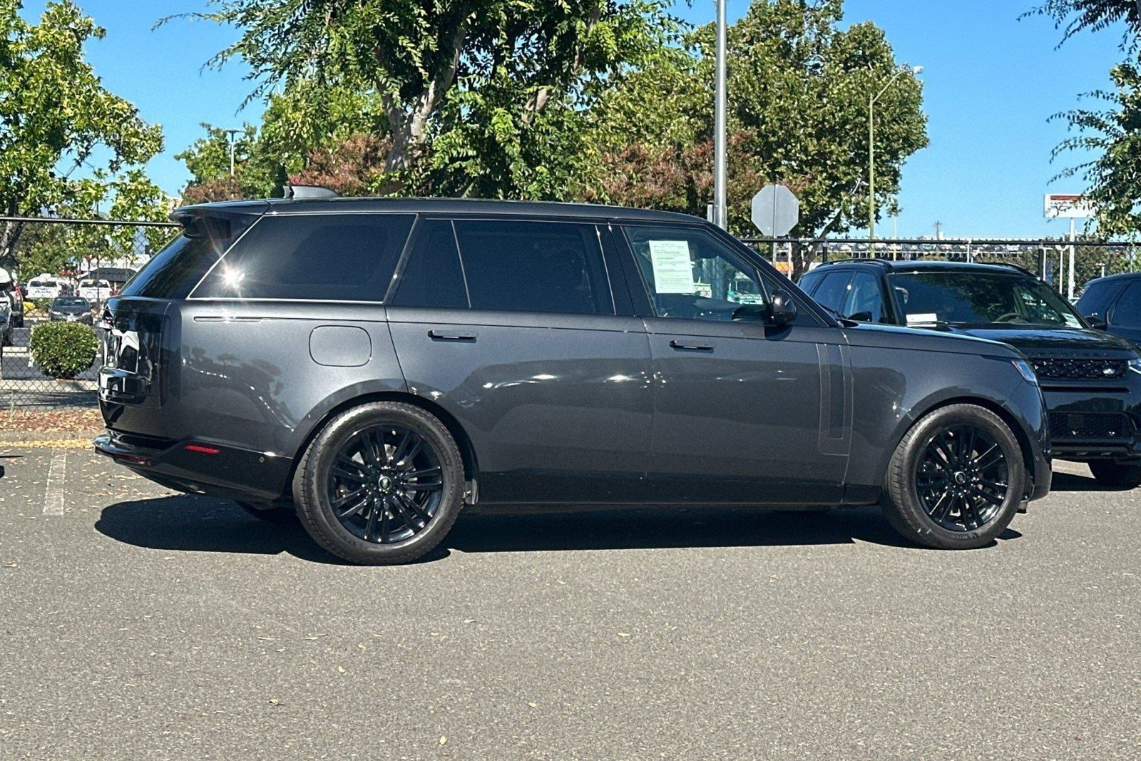 Used 2024 Land Rover Range Rover Long Wheelbase SE AWD/4WD image 7