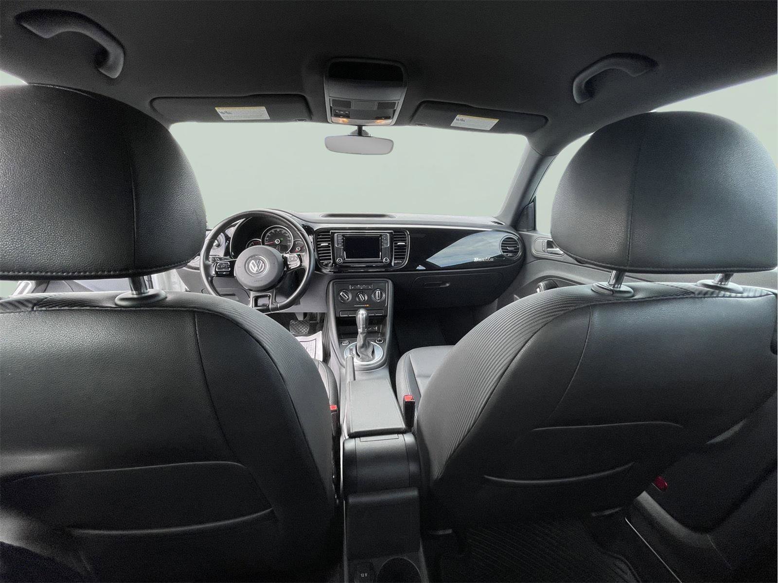 Used 2018 Volkswagen Beetle 2.0T S w/ Style & Comfort Package For S image 15