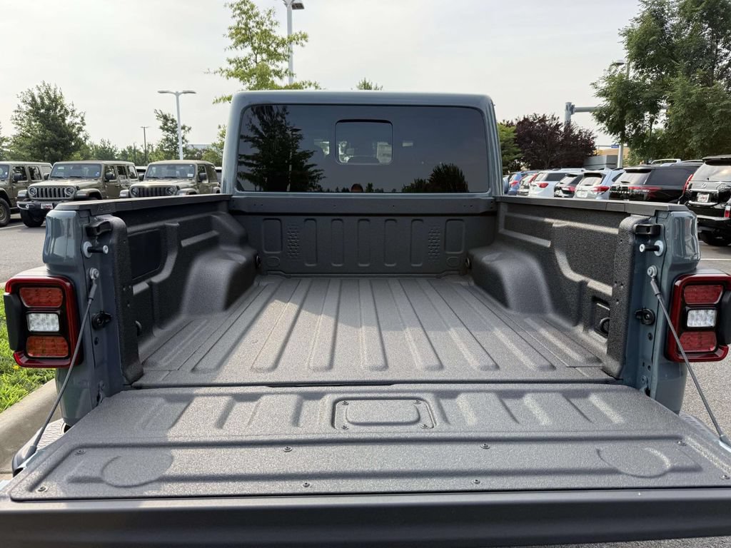 New 2026 Jeep Gladiator Sport AWD/4WD image 34