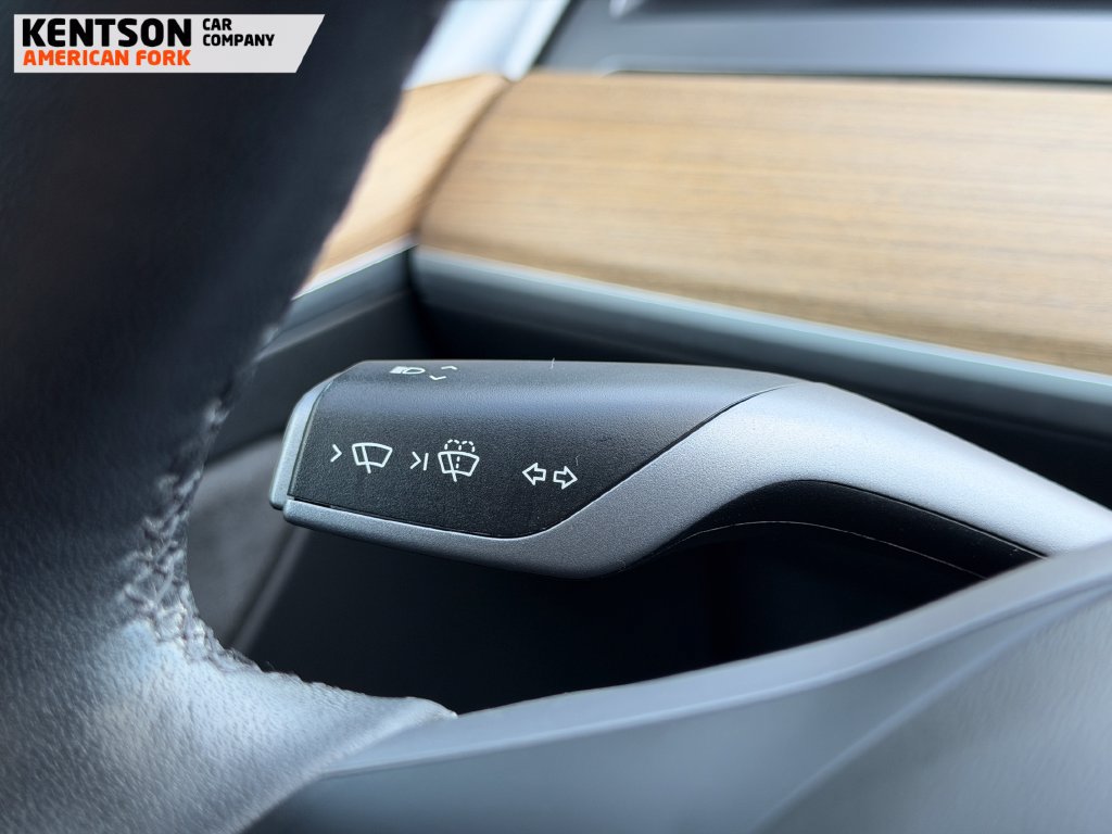 Used 2023 Tesla Model Y Performance AWD/4WD image 19