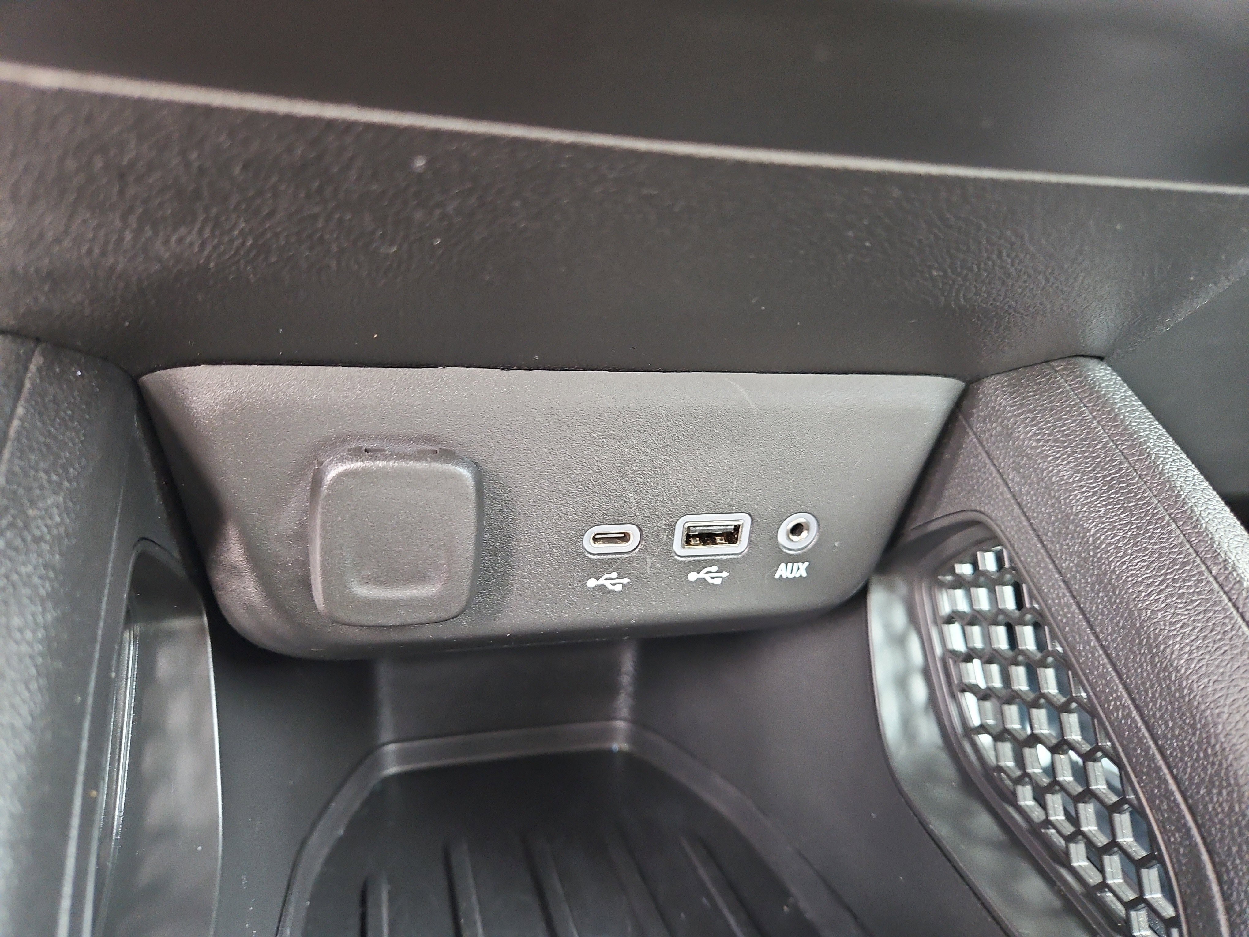 Used 2023 Chevrolet TrailBlazer LT w/ Convenience Package image 27